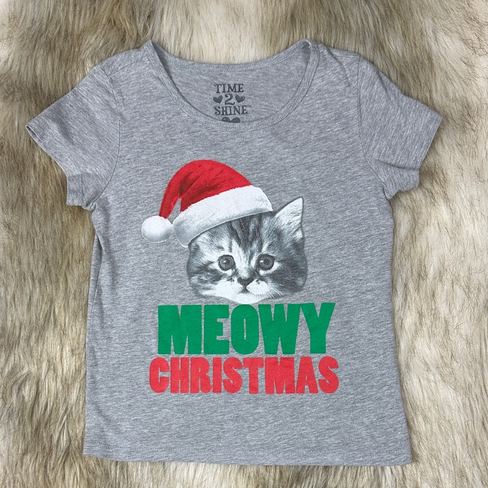 Time to Shine “Meowy Christmas” Cat Graphic Tee – Size Small 7-8 (Runs Small)